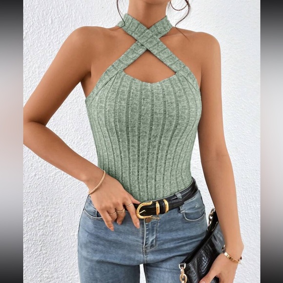 Luxe crisscross front halter top - Picture 3 of 13